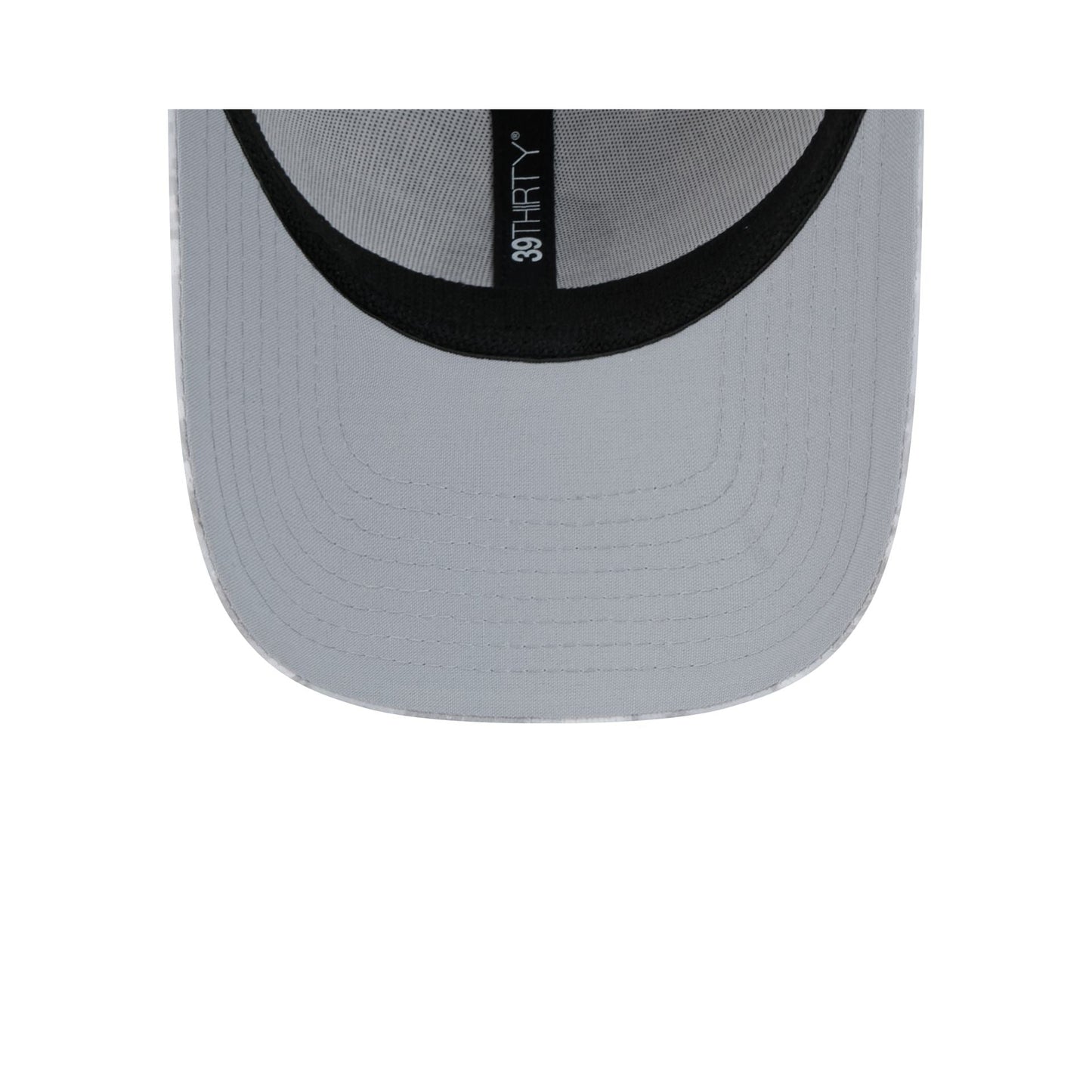 Denver Broncos 2024 Salute to Service 39THIRTY Stretch Fit Hat