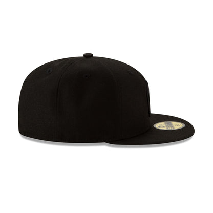 Milwaukee Brewers Black on Black 59FIFTY Fitted Hat