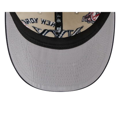 New York Yankees Scattered Patches Retro Crown 9FIFTY Snapback Hat