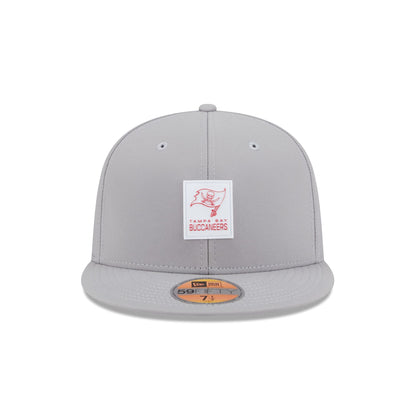 Tampa Bay Buccaneers 2025 Sideline Hot Weather Gray 59FIFTY Fitted Hat