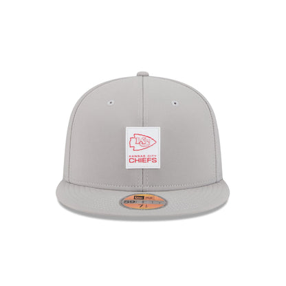 Kansas City Chiefs 2025 Sideline Hot Weather Gray 59FIFTY Fitted Hat