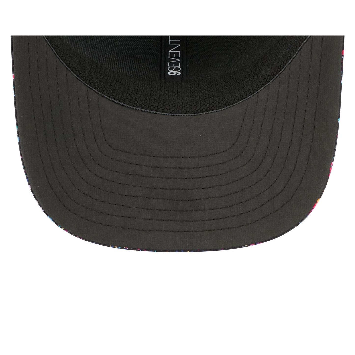 Los Angeles Rams 2025 Crucial Catch 9SEVENTY Trucker Hat