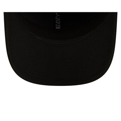 Colorado Avalanche Black 9SEVENTY Stretch-Snap Hat